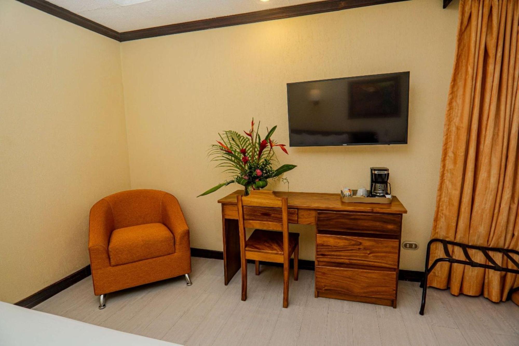 Best Western Hotel & Casino Kamuk Manuel Antonio Exteriér fotografie